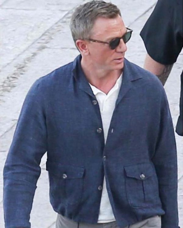 daniel craig blue shirt