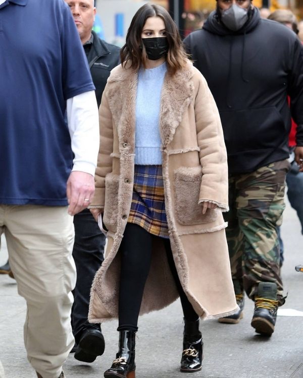 Only Murders in the Building S02 Selena Gomez Brown Coat