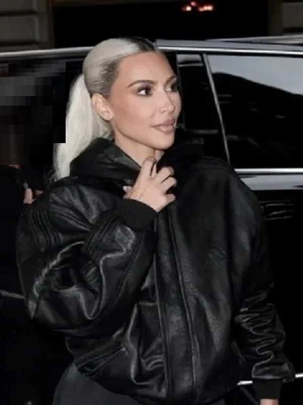 Kim Kardashian`s Black Leather Jacket